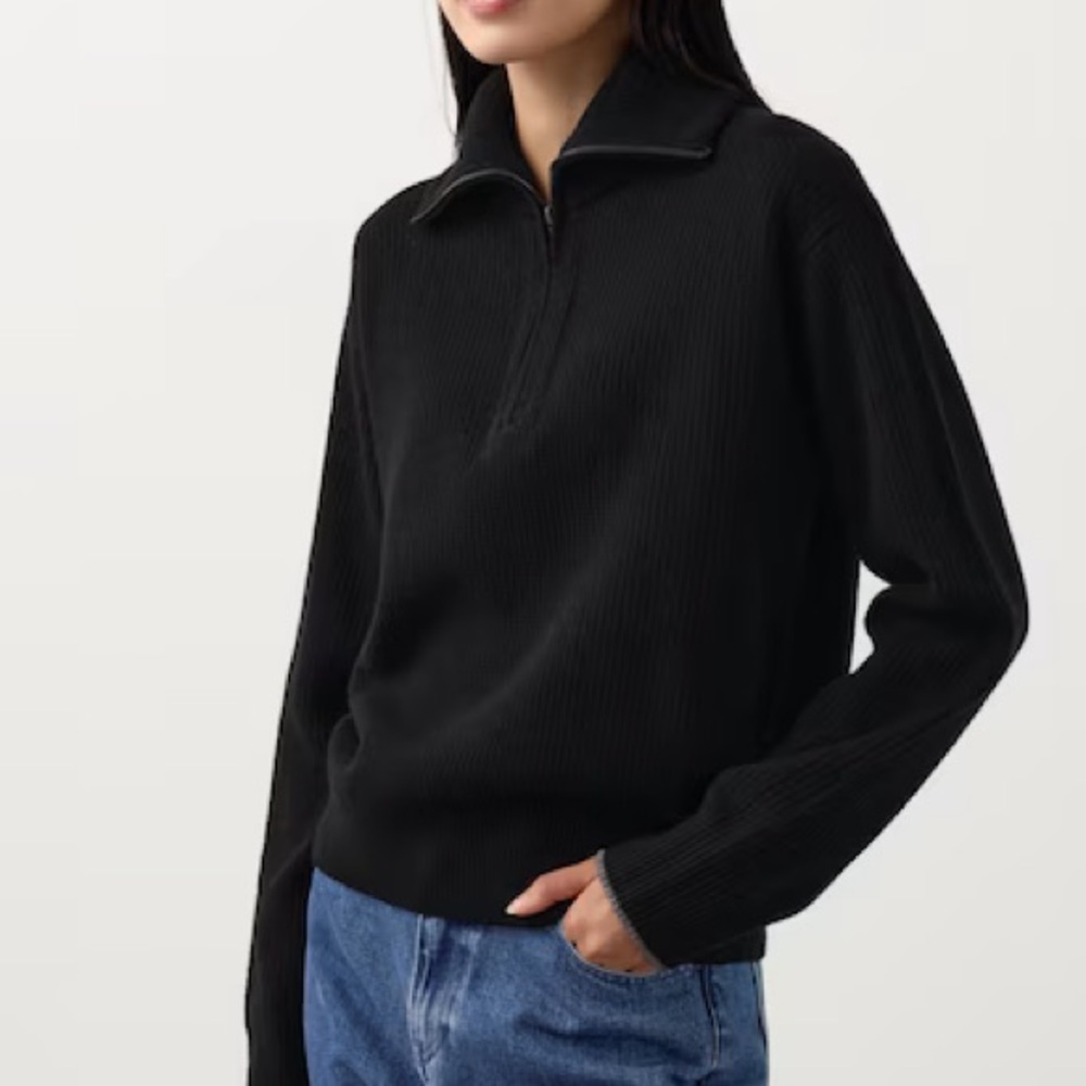 Comptoir Des Cotonniers x UNIQLO Lambwool Black Quarter-Zip Sweater
